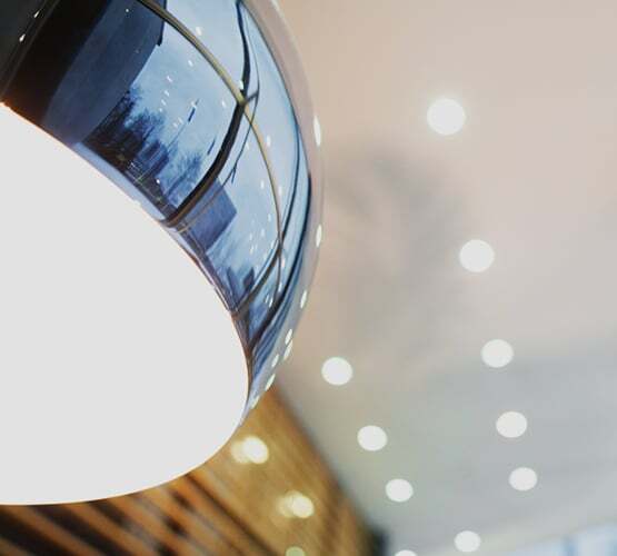 ksp-l-555x500_investors_stock_exchange_releases_innofactor_lobby_lamp