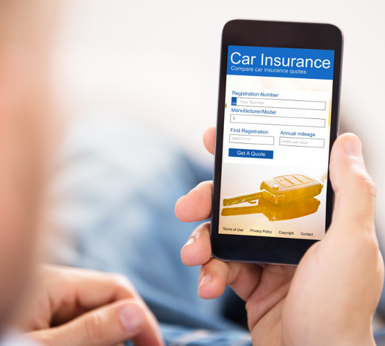 ksp-l-555x500_serviceindustry_phone_in_hands_insurance